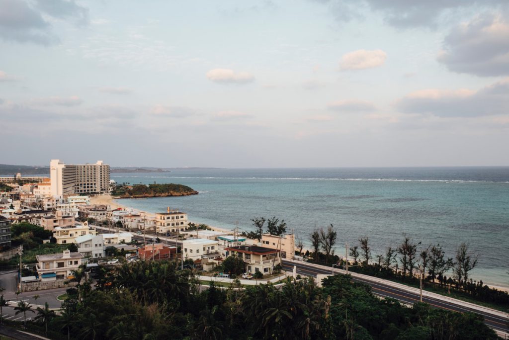 カフーリゾートホテルの部屋から見た沖縄の海